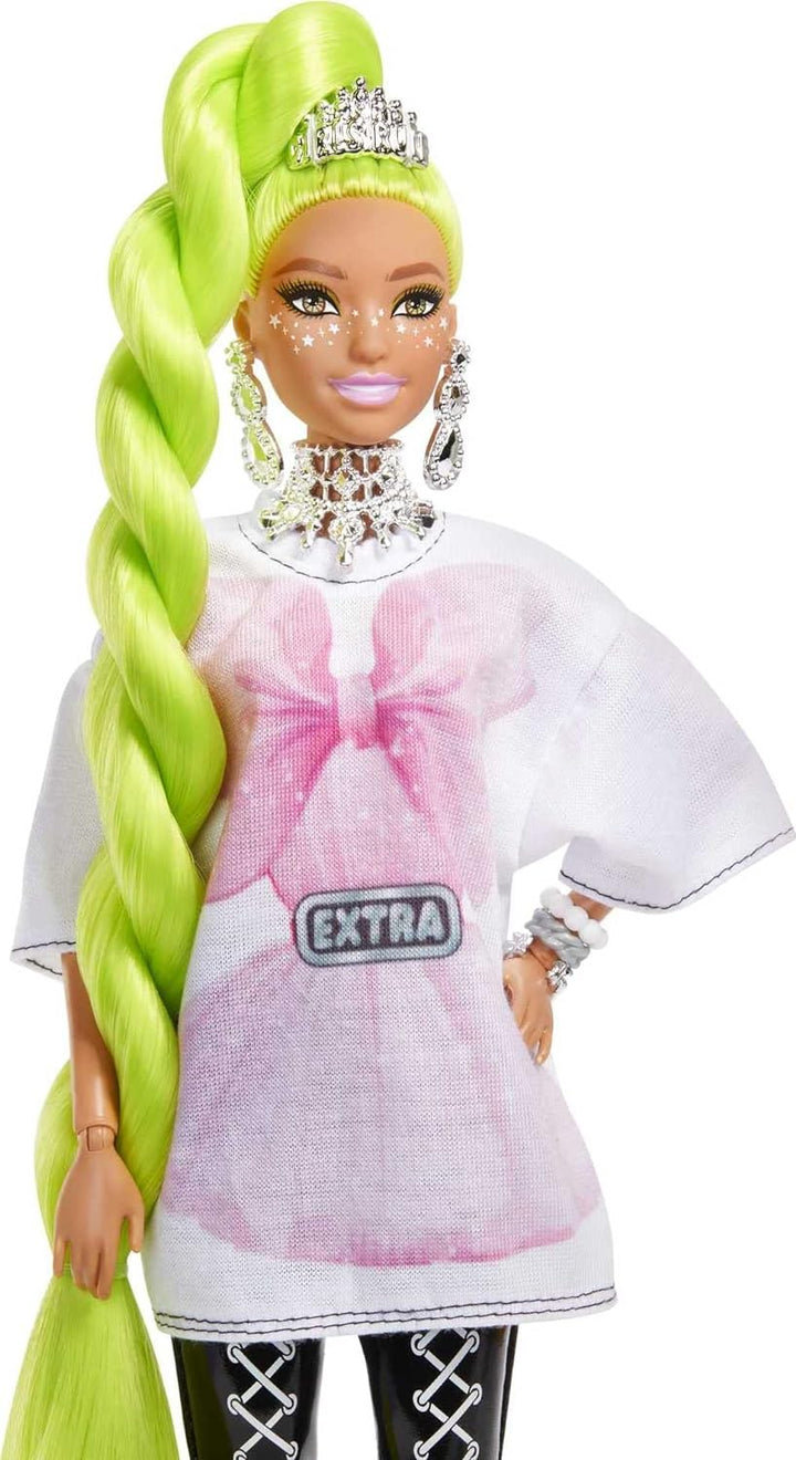 Barbie HDJ44 - Extra Puppe #11 in übergrossem T-Shirt & Leggings mit Haustier Papagei, extra langes