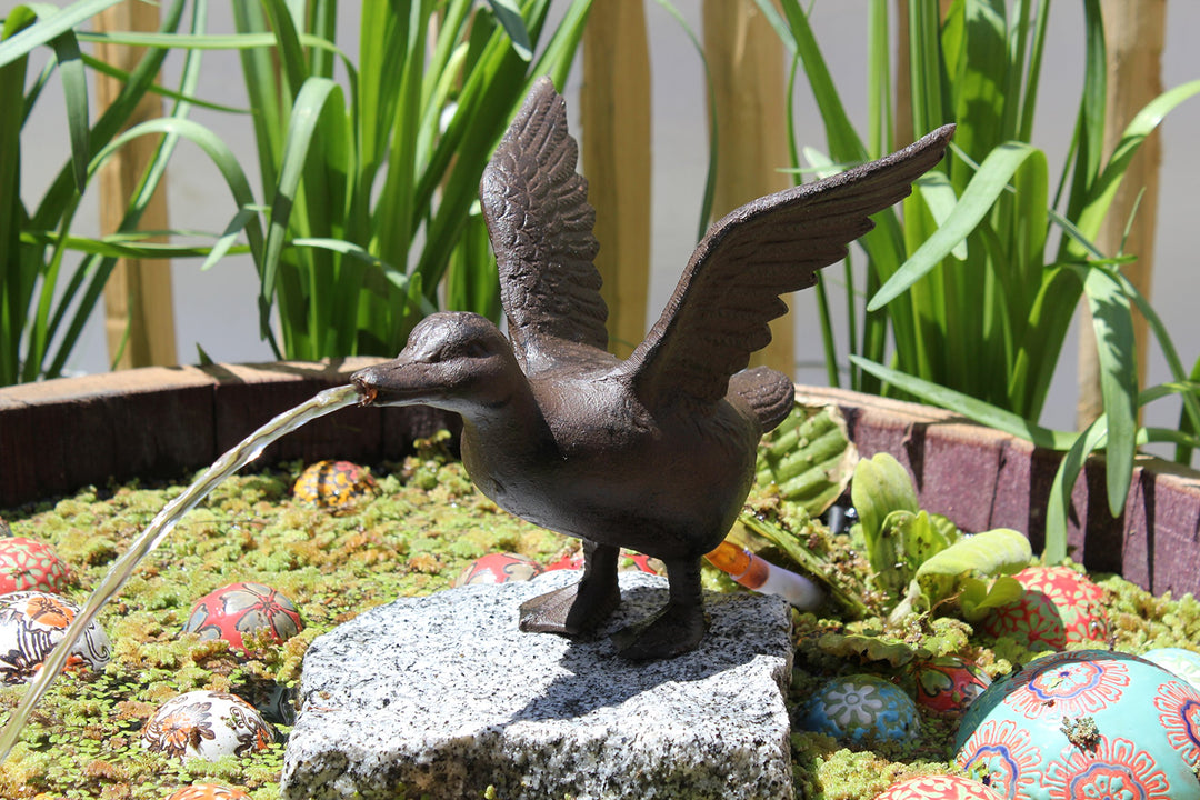 Unbekannt Wasserspeier Ente mit Pumpe | schwere Ausführung in Guss (Gewicht Ente 1,4 kg)