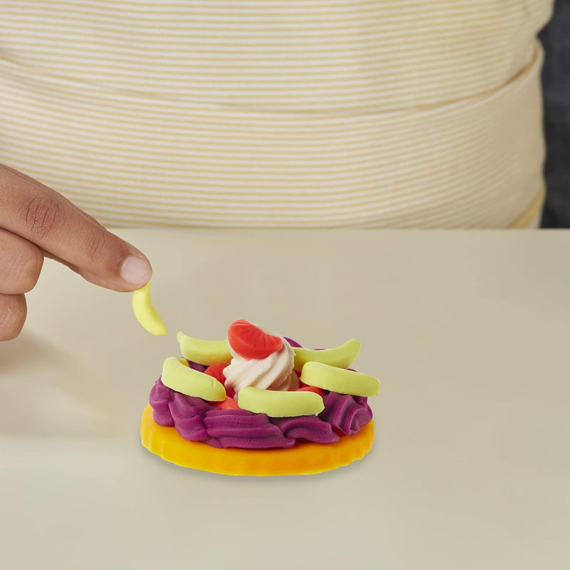 Play-Doh Kitchen Creations Küchenmaschine und Plätzchen-Party Spielset für Kinder ab 3 Jahren mit 15