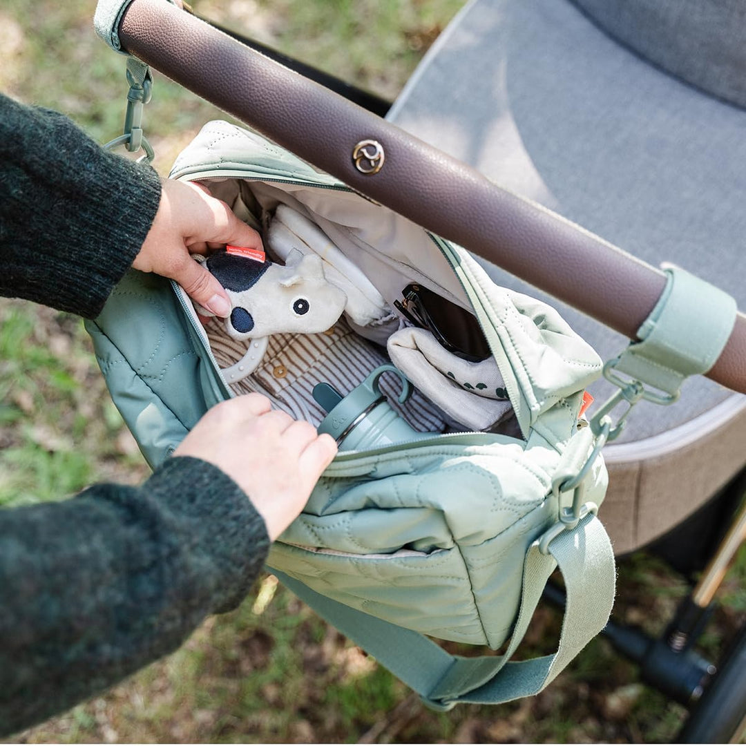 Done by Deer Kinderwagen Tasche – Grün | Gesteppte & Wasserabweisende Wickeltasche aus Recyceltem Po