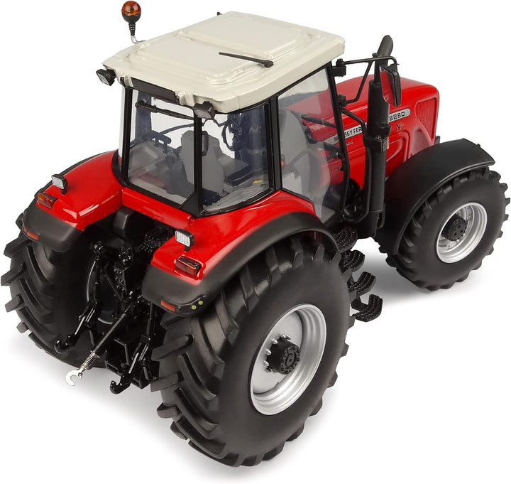 Universal Hobbies Massey Ferguson 8280 X-tra Traktor