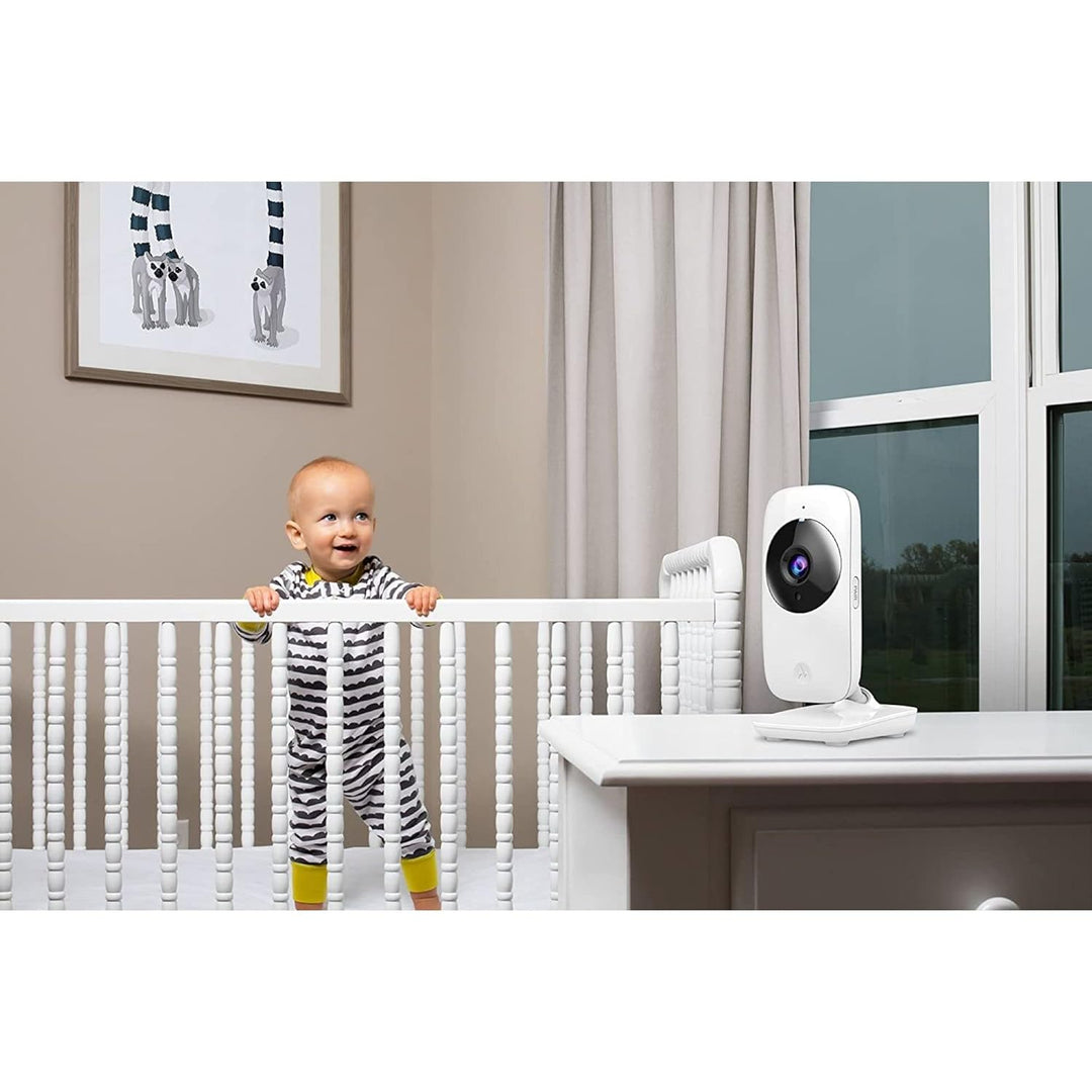 Motorola Nursery VM481 - Video Babyphone mit tragbarer Elterneinheit, hochempfindlichem Mikrofon, In