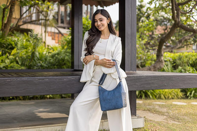 Anuschka Klassische Handbemalte Hobo Tasche aus echtem Leder mit beschlagenen Seitenfächern Tooled B