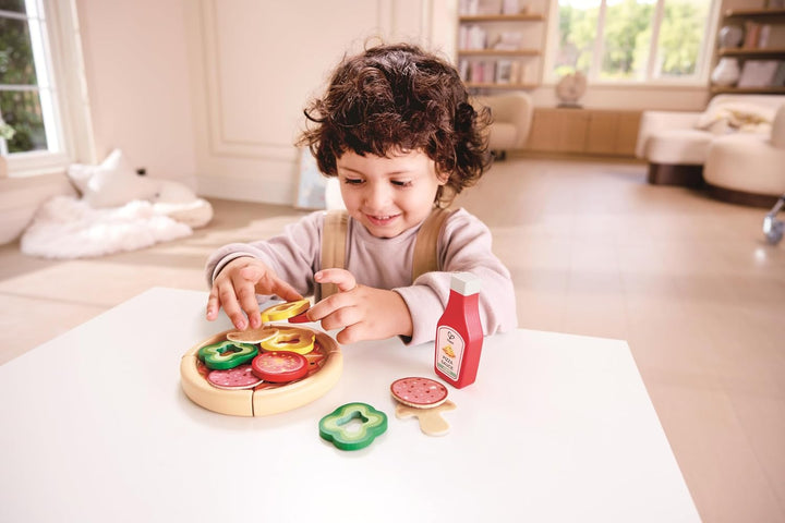 Hape Pizzaofen mit realistischen Brennholzeffekt und passenden Geräuschen – Rollenspiel-Kochset mit