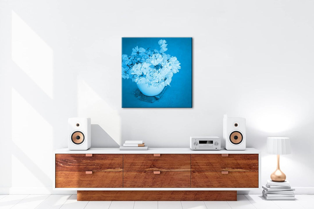 deyoli edle Blumen in Einer Vase Format: 70x70 Effekt: Monocrome Blau als Leinwand, Motiv fertig ger