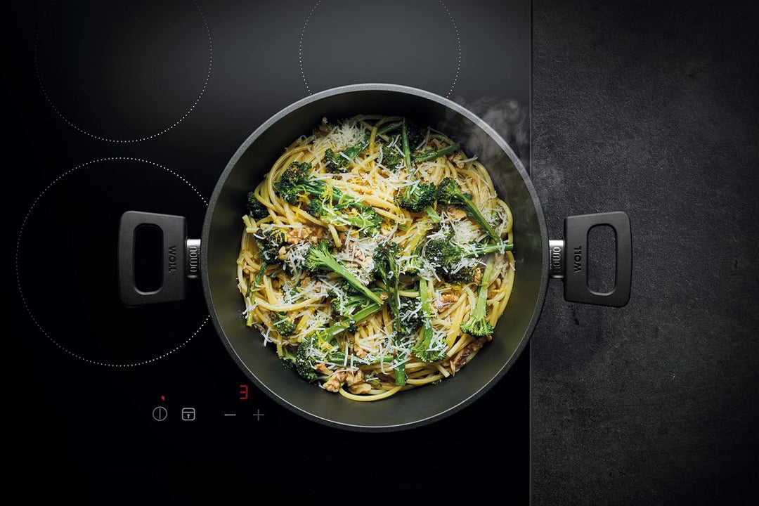 Woll Nowo Titanium Topf mit Glasdeckel in Box, Ø 28 cm, 12 cm hoch, 6.0 Liter, 2 Seitengriffe - Geei