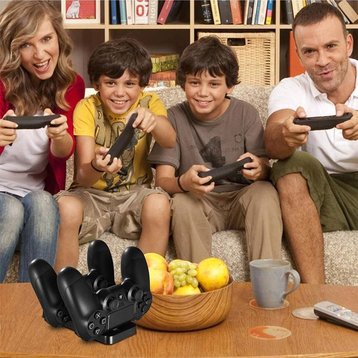Dual-Ladestation kompatibel mit PS4 / PS4 Slim / PS4 Pro-Controllern, Ladestation für 2 Controller,