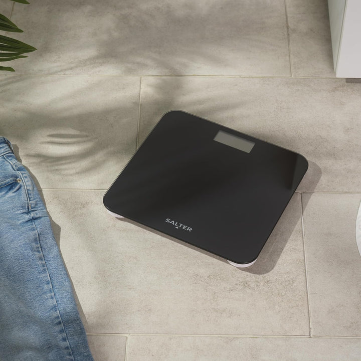 Salter Digitale Personenwaage – Batteriefreie Körperwaage, Gehärtete Glasplattform, Einschaltbar dur