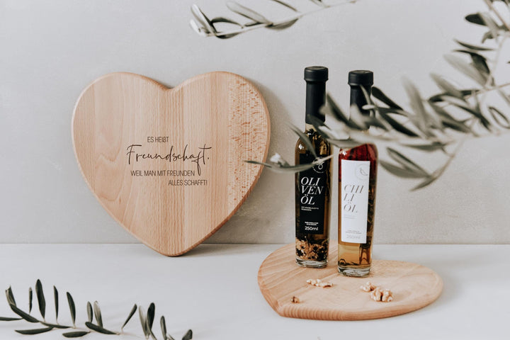 Schneidebrett Herz Buche mit Gravur personalisiert Mit Eigener Gravur 24L x 22B cm, Mit Eigener Grav