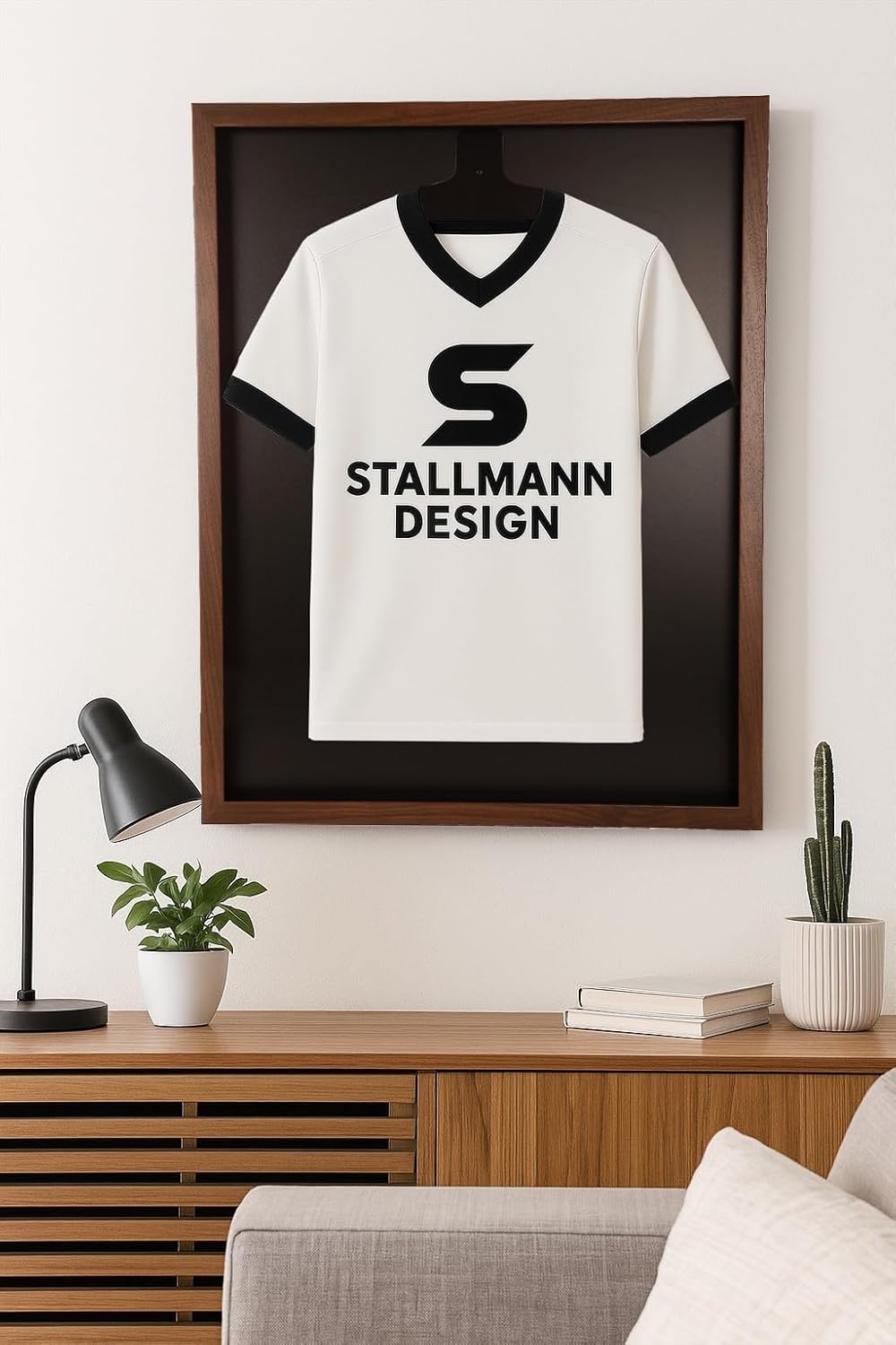 Trikotrahmen mit Drehtür – 'Nussbaum' - Rückwand Schwarz | Grösse: 90x70cm - von vorne bestückbar -