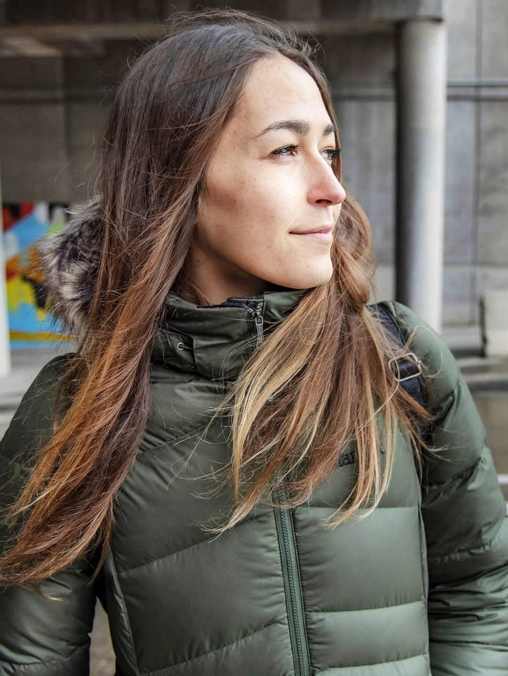 Marmot Damen Wm's Montreal Coat F22 Leichte Daunenjacke, 700 Fill-Power, warmer Parka, Wintermantel,