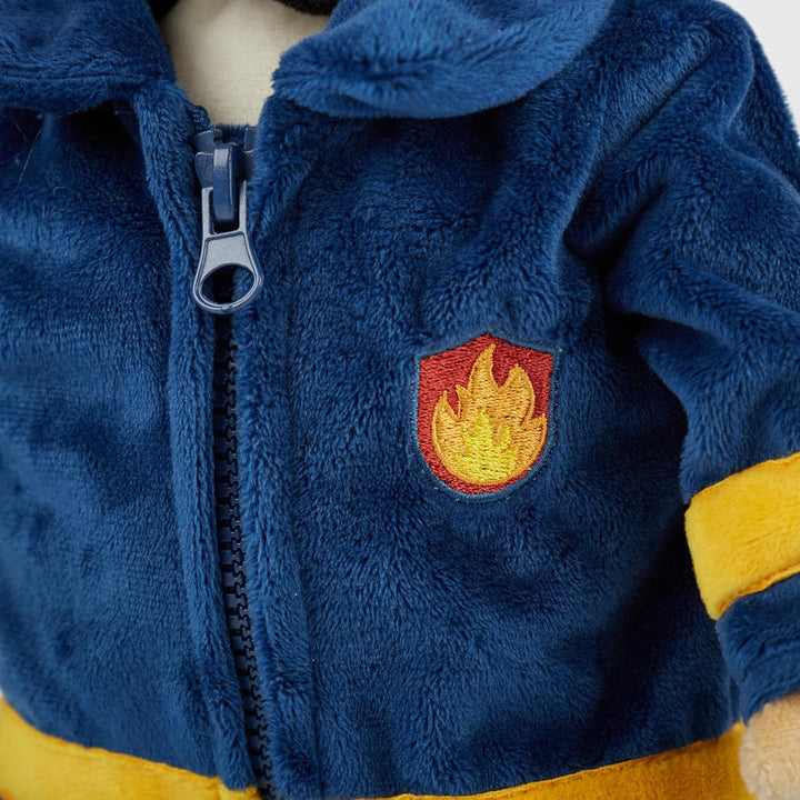 SIGIKID 42859 Lernpuppe Feuerwehrmann, Plüsch Anziehpuppe, Kleidung an-&ausziehen: Knöpfe, Klett, Re