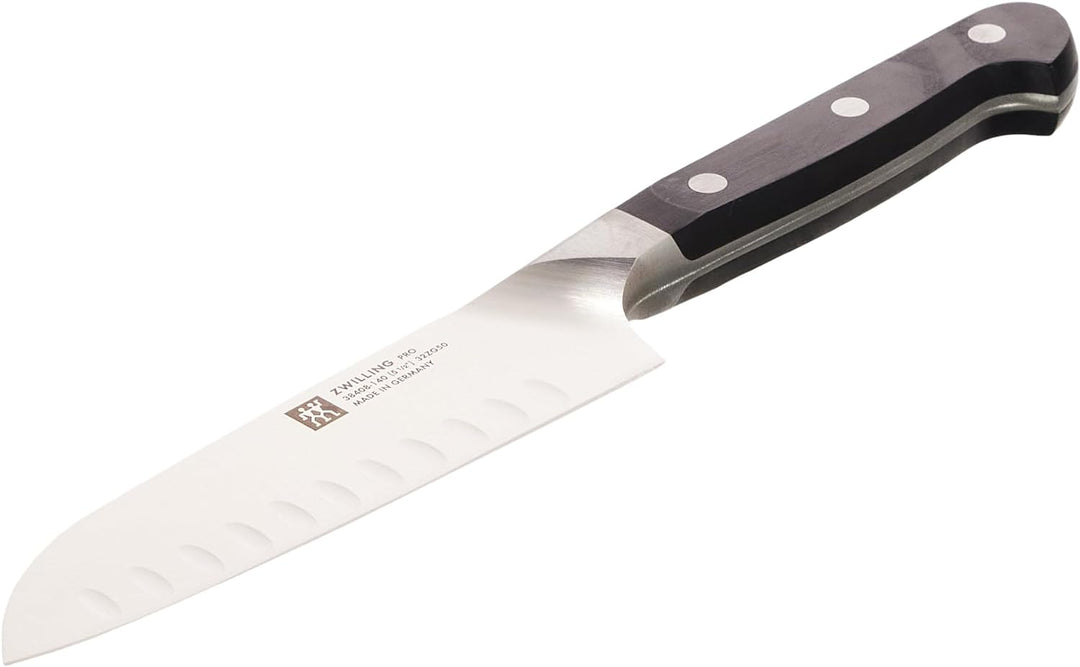 ZWILLING Pro Santokumesser, 14 cm, Rostfreier Spezialstahl, Razor-Edge-Veredlung, 3-Nieten-Kunststof