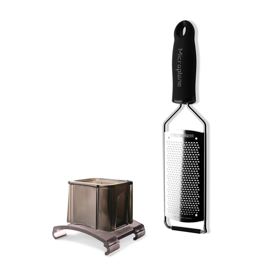 Microplane Reiben Gourmet Serie 45000 - Set Küchenreibe fein/Gewürze + Fingerschutz - Soft Touch Gri