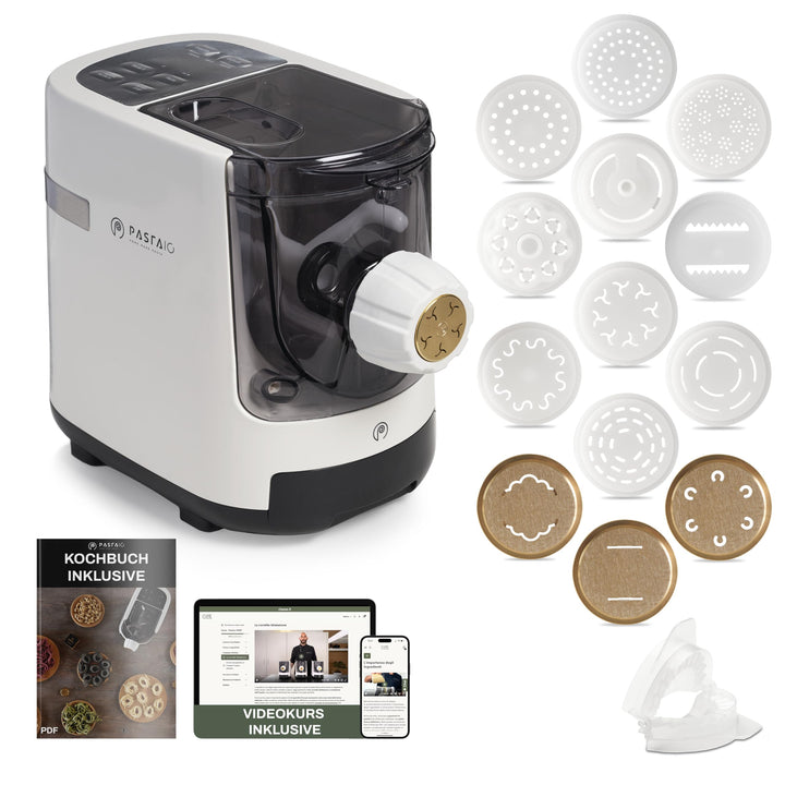 Pastaio Nudelmaschine, 14 Stück, davon 3 aus Bronze für 19 Nudelsorten. Nudelmaschine, produziert bi