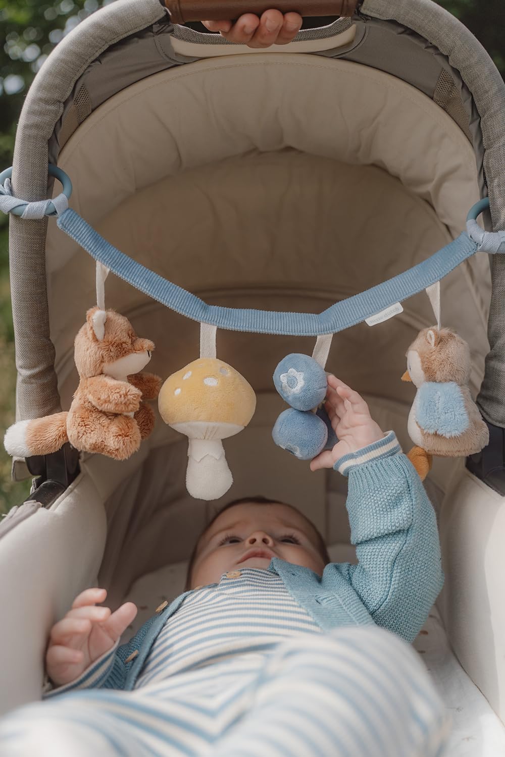 Little Dutch Kinderwagenkette mit Figuren Spielzeug für Baby Fuchs blau - Forest Friends