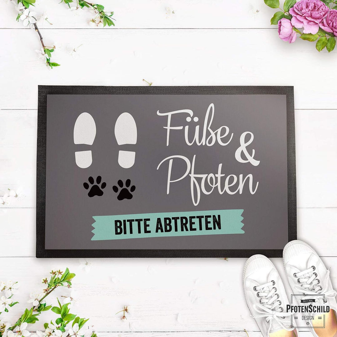 Fussmatte mit lustigem Spruch - Füsse und Pfoten - Witziger Fussabtreter - Geschenk für Tierfreunde