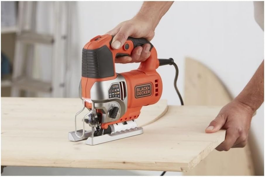Black+Decker Elektronik-Pendelhub-Stichsäge (650W, 3 Pendelhubstufen, variable Hubzahl, Aluminium-Dr