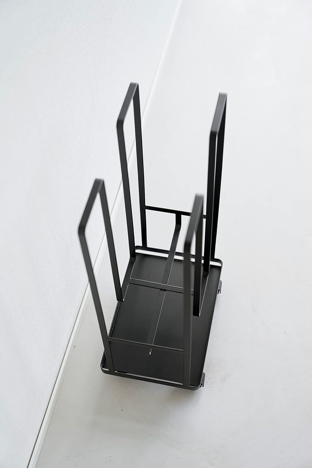 Yamazaki TOWER 5761 Karton Organizer, Schwarz, Stahl, L 20 x B 30 x H 54,5cm, Schwarz