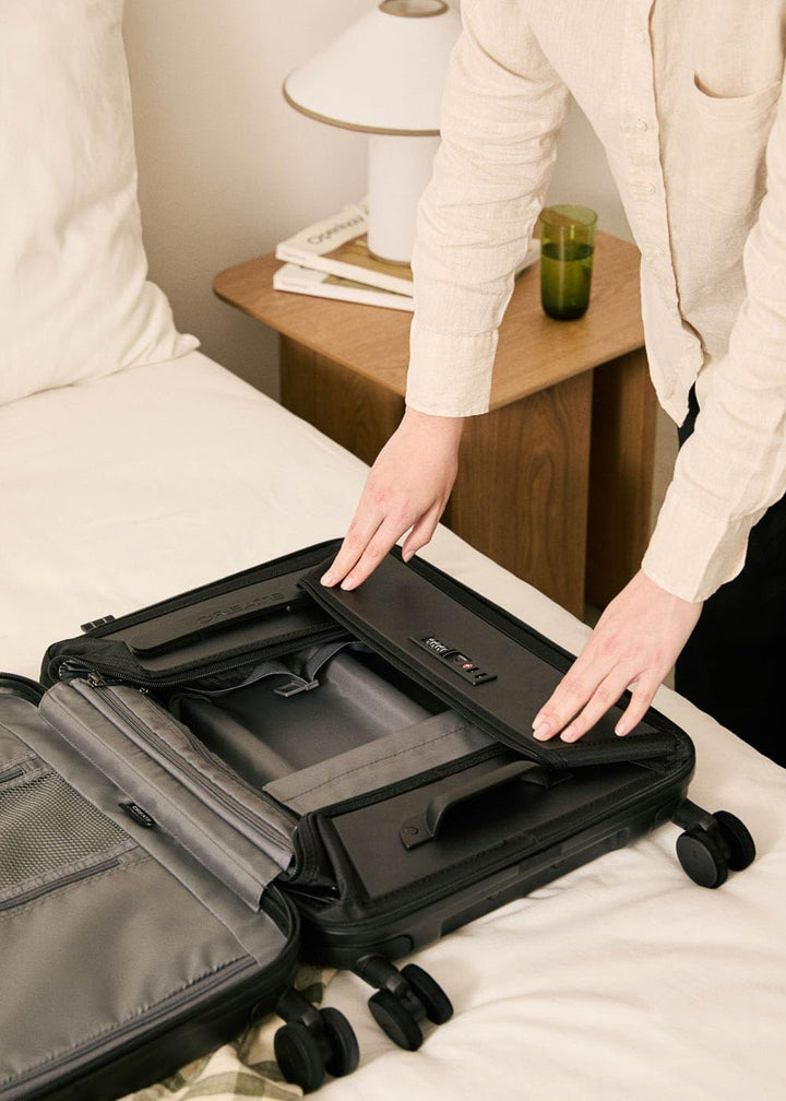 CREATE / Luggage Studio FALTBAR/Faltbarer Polykarbonat-Hartschalenkoffer Schwarz / 37,5x24x54cm / TS