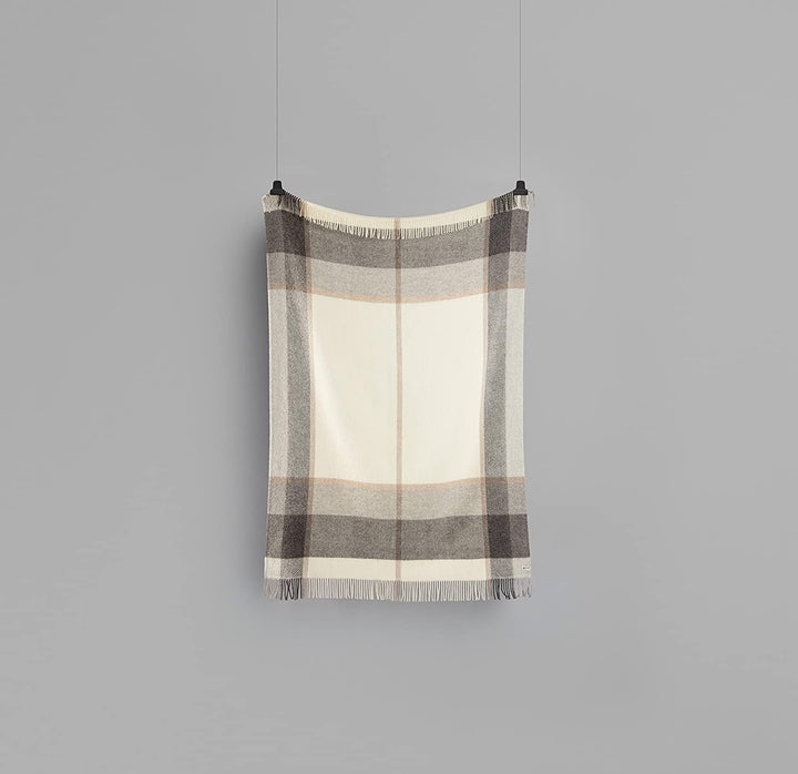 RØROS TWEED - Myrull - Wolldecke aus norwegischer Lammwolle - Design von Karen Staver - Deckenmasse: