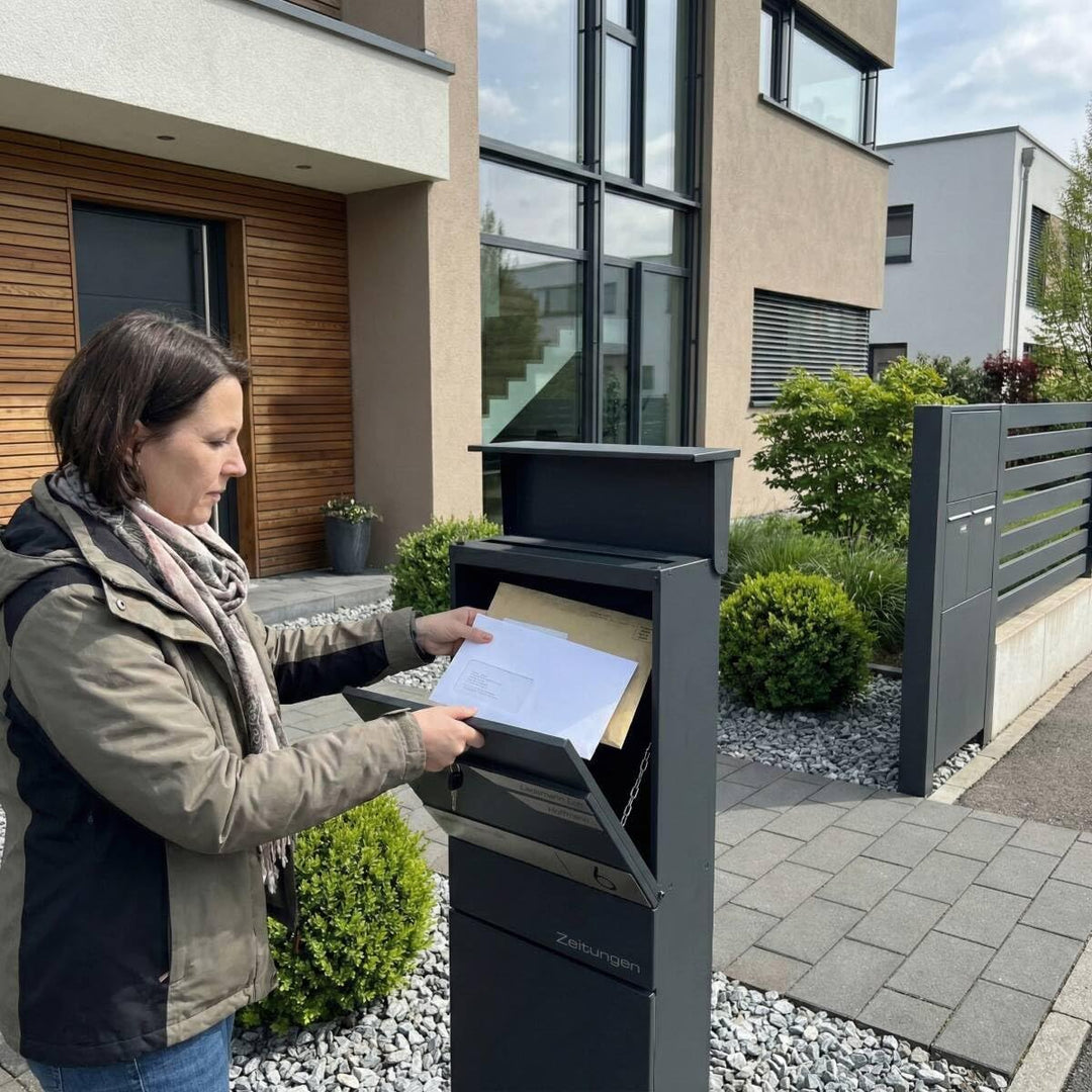 Metzler Standbriefkasten freistehend in Anthrazit RAL 7016 für 2 Parteien mit Zeitungsfach - Zwei Na