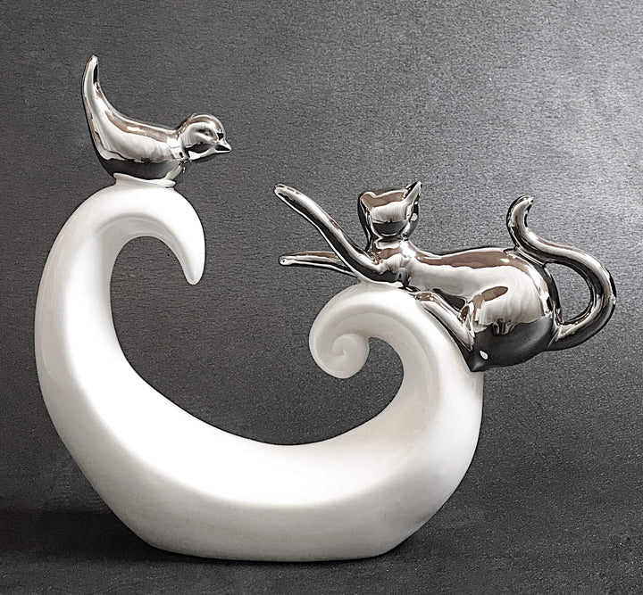 FeinKnick stilvolle Deko mit spielender Katze und Vogel - weiss & silber Katzen Dekoration aus Keram
