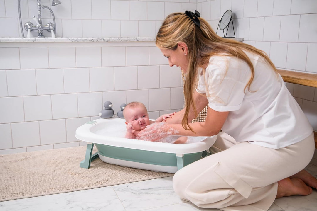 Momi Badewanne NATA ab 0 Jahre, faltbar, für Babys und Kinder bis 25 kg, mit einklappbaren Standfüss
