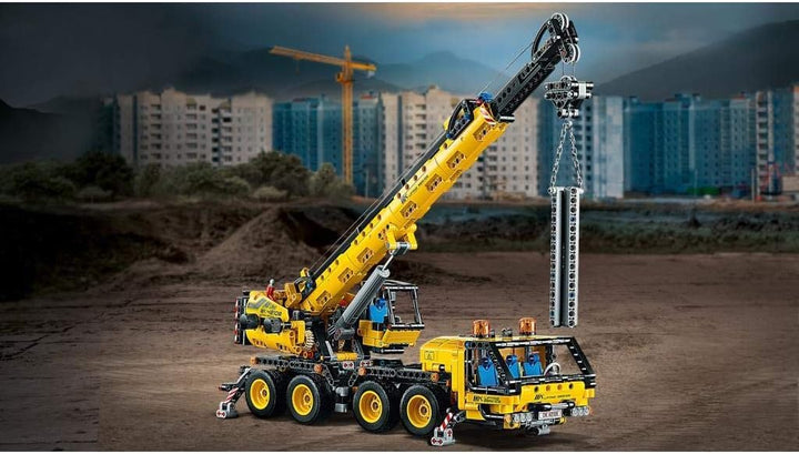 LEGO 42108 Technic Control+ Kran-LKW, Spielzeug Set aus Kran und LKW, Geschenk für Mädchen und Junge