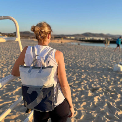 360° Grad Ketsch Mini Rucksack Segeltuch weiss-blau, Zahl grau