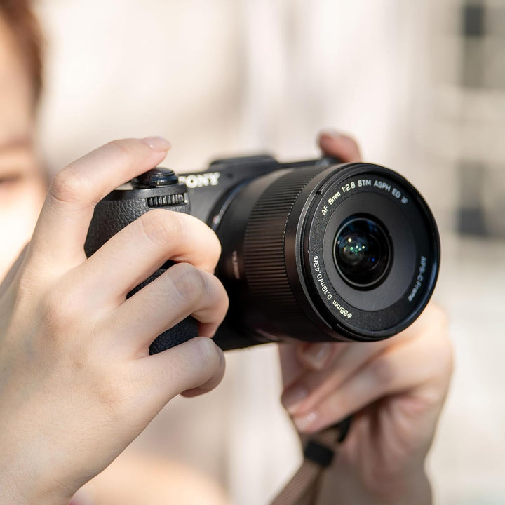 VILTROX 9 mm F2.8 E Objektiv für Sony E, Autofokus Weitwinkel APS-C Prime Objektiv, kompatibel mit S