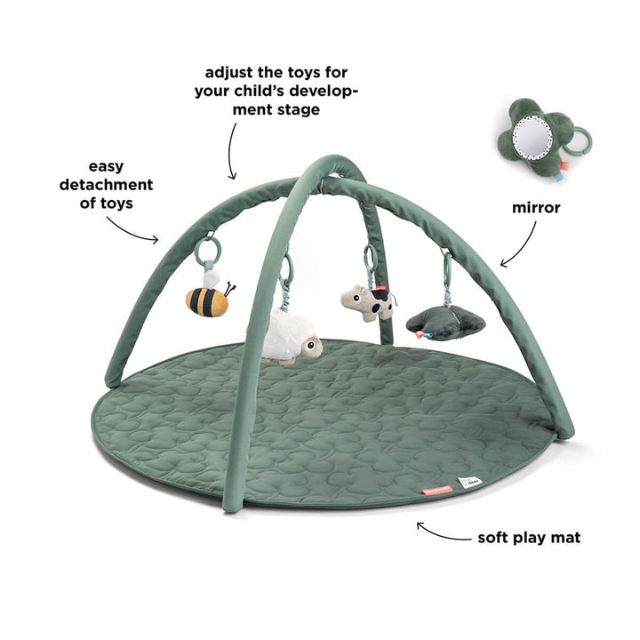 Done by Deer Activity Spielmatte – Tiny Farm – Grün | Baby Krabbeldecke mit Spielbogen & 4 Spielzeug
