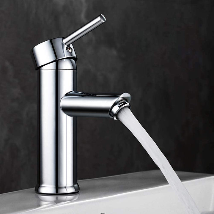 GAVAER Waschbeckenarmatur, modernes Design, aus hochwertigem Metall, verstellbar, warm und kalt E-70