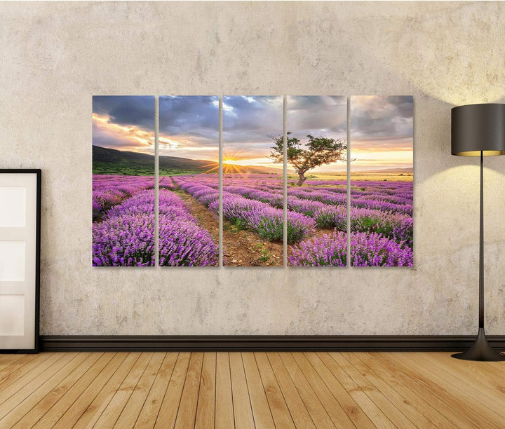 islandburner Bild Bilder auf Leinwand atemberaubende Landschaft mit Lavendelfeld bei Sonnenaufgang W