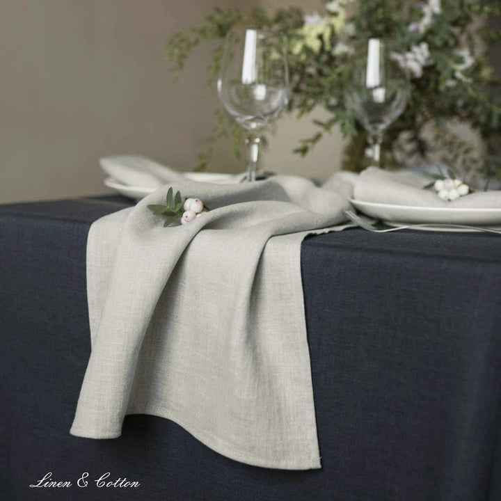 Linen &amp; Cotton Tischläufer Stoff Tischband Tischdeko Hygge 100% Leinen, Hellgrau Grau (40 x 180 cm)