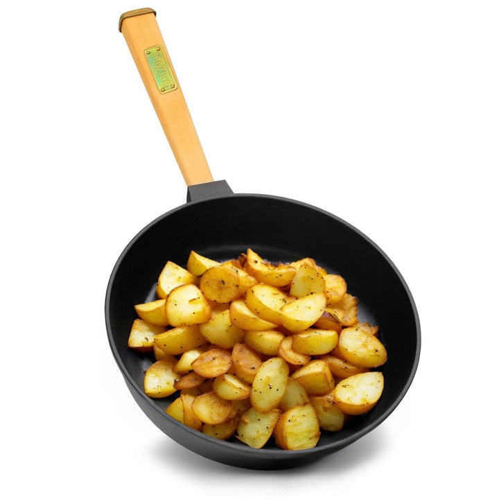 4BIG.fun Bratpfanne aus Gusseisen 26 cm BRIZOLL mit Holzgriff abschraubbar Frying Pan geeignet für a