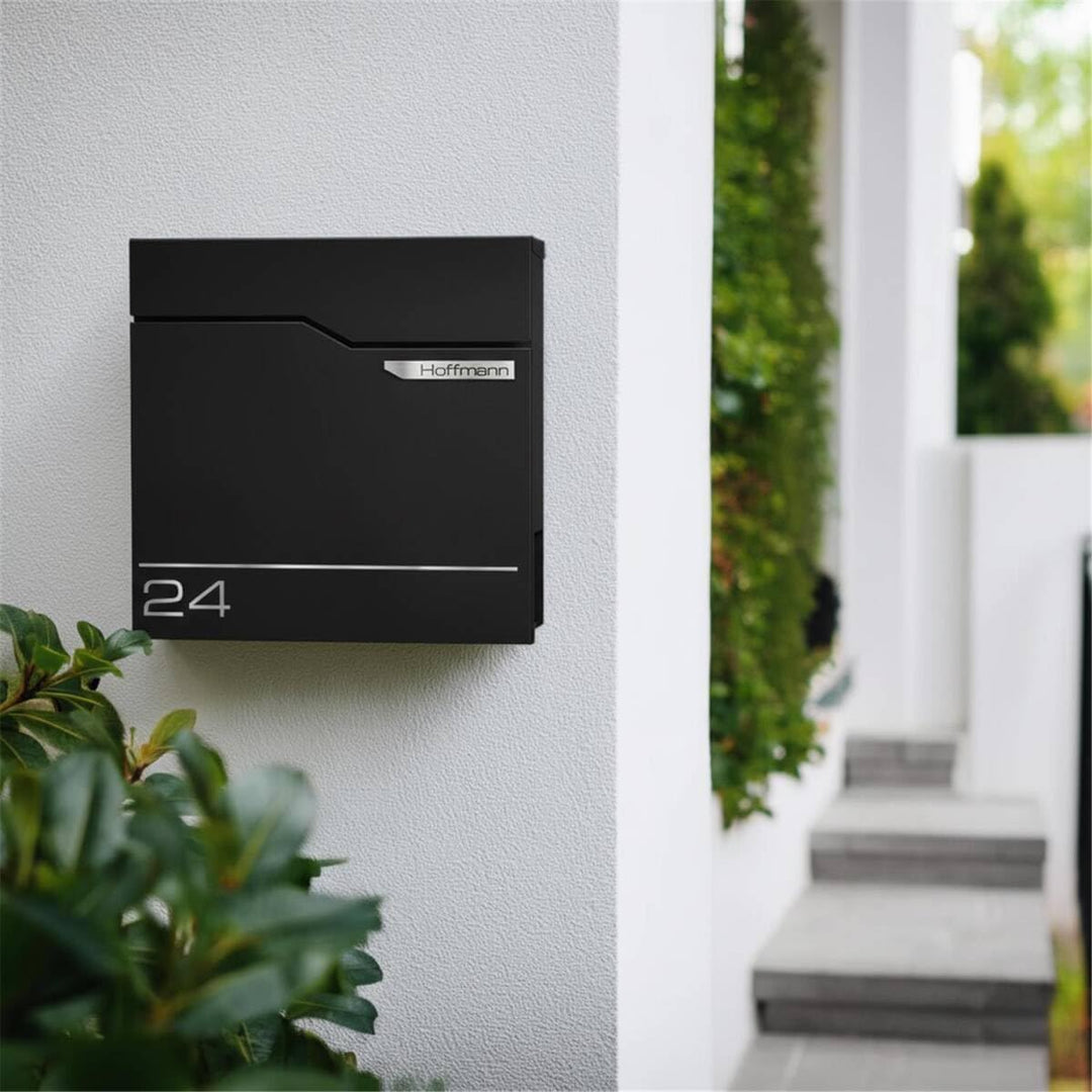 Metzler Exklusiver Briefkasten in Tiefschwarz RAL 9005 Hoffmann - Wandbriefkasten in Schwarz mit V2A