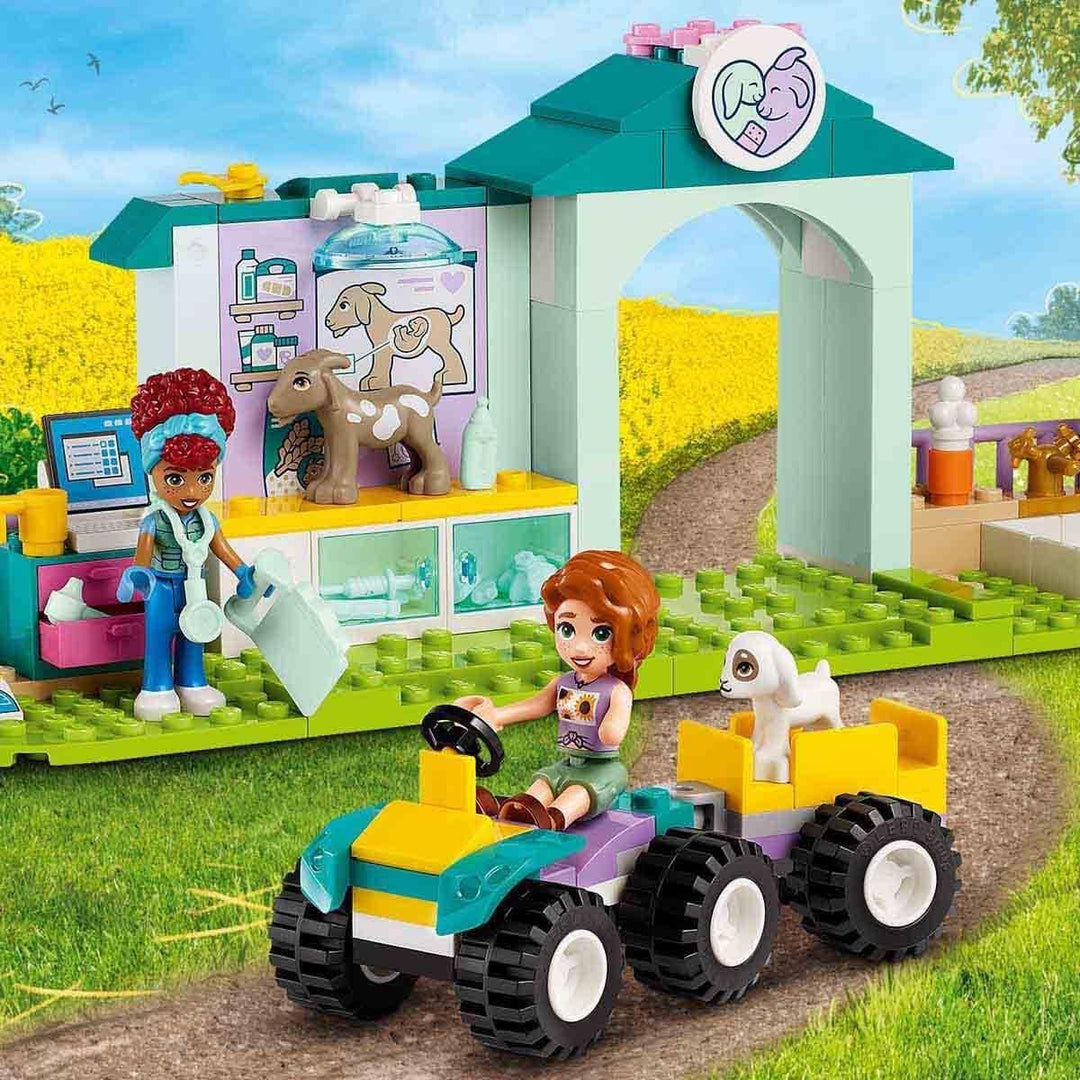 LEGO Friends Farmtierklinik, Bauernhof-Set mit Tierarzt-Spielzeug für Kinder ab 4 Jahren, Enthält 2