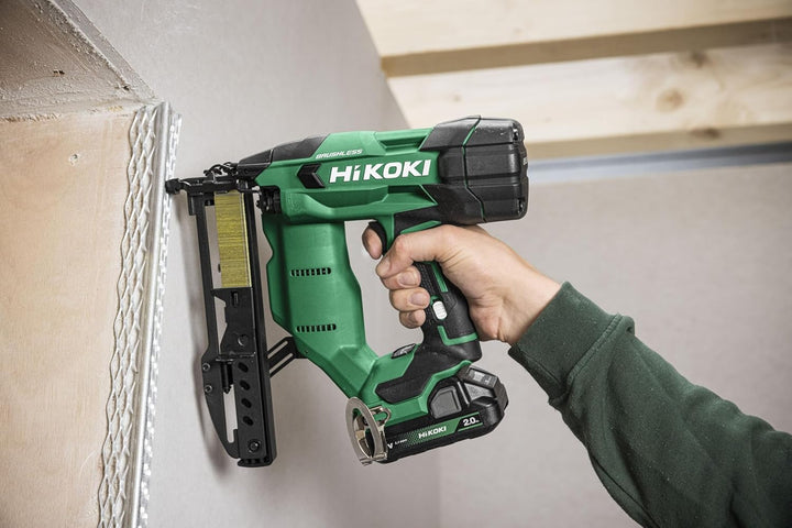 HiKOKI Akku-Klammergerät - 18 V, 13-40 mm, Li-Ion, LED-Licht, werkzeuglose Tiefeneinstellung, Luftfe