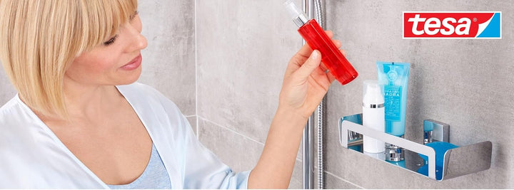 tesa DELUXXE Duschablage, verchromt - Duschkorb zur Wandbefestigung ohne Bohren, inkl. Klebelösung -