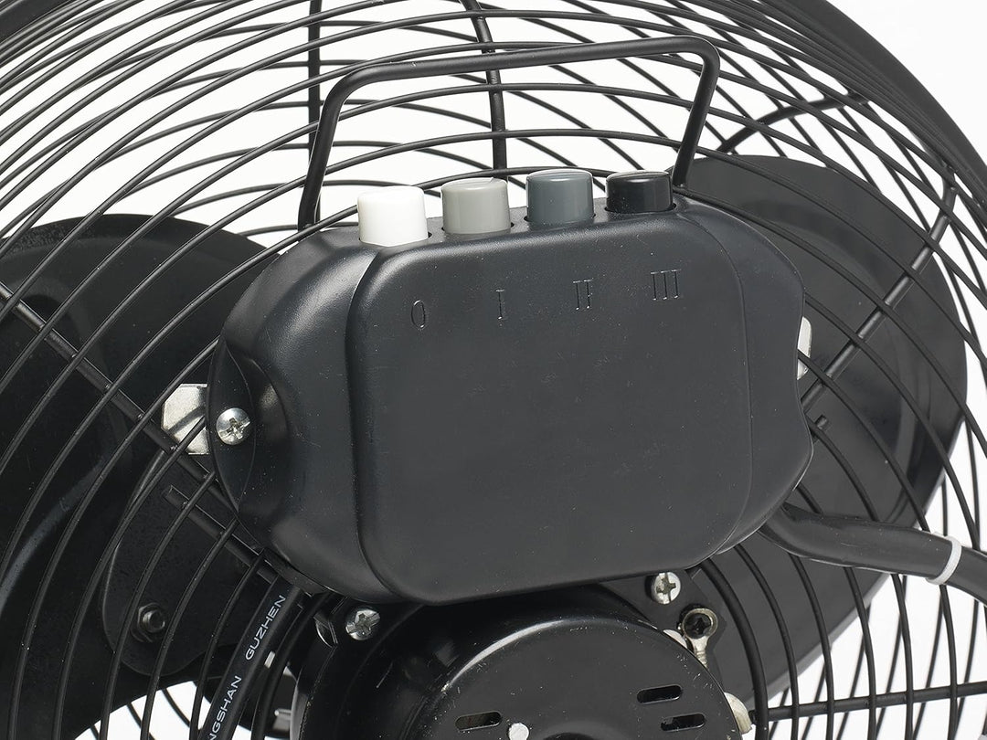 Bestron Bodenventilator im Retro-Stil, Windmaschine mit 3 Geschwindigkeitsstufen & stufenlos neigbar