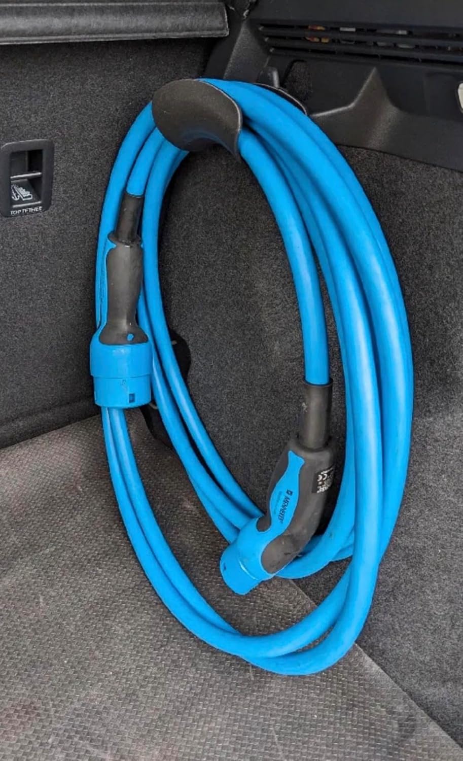 Ladekabelhalter für VW ID & Cupra | Typ 2 Kabelhalter für Kofferraum | Zubehör/Accessoire | Kofferra