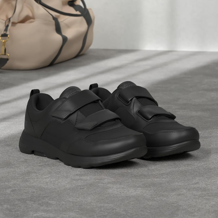 Skechers Herren Gowalk Sportliche Wanderschuhe mit Klettverschluss, Zwei Riemen, Luftgekühlter Schau