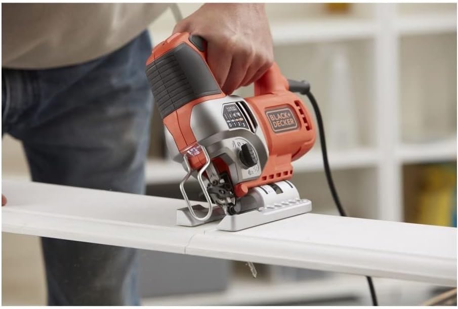Black+Decker Elektronik-Pendelhub-Stichsäge (650W, 3 Pendelhubstufen, variable Hubzahl, Aluminium-Dr
