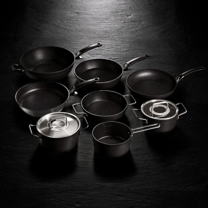 Fissler Adamant / Aluminium-Kochtopf (Ø 18 cm, 2L) Töpfe-beschichtet mit Metall-Deckel, antihaftend