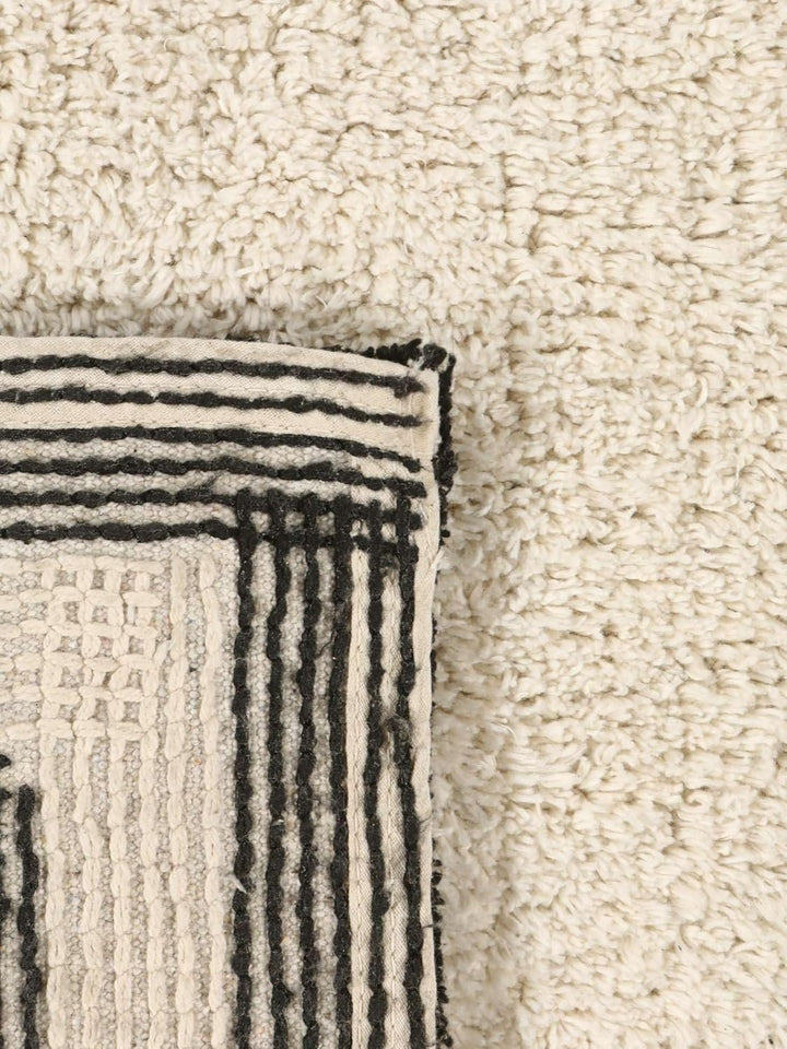 RugVista Badematte Chateau, 90 x 60 cm, Rechteckig, Mittelflor, Anti-Rutsch, Moderner Badteppich, Ma