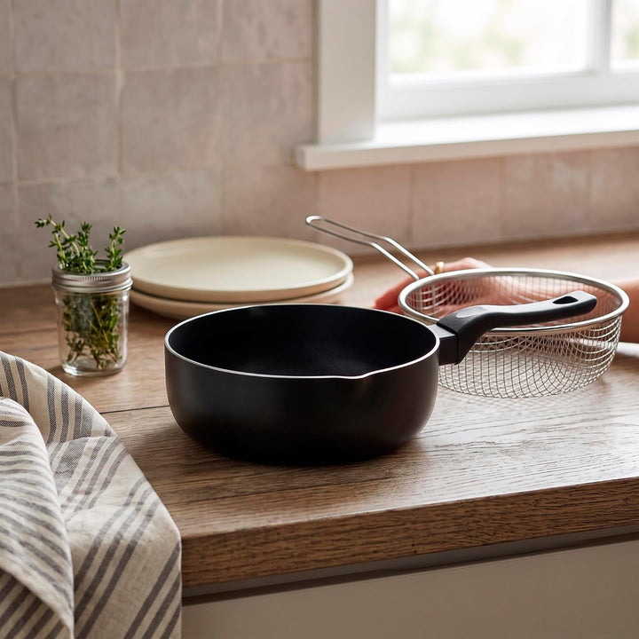 MGE - Frittierpfanne - Induktion Schnell - Bratpfanne - Fritteuse - Wok - Schwarz - 26 cm