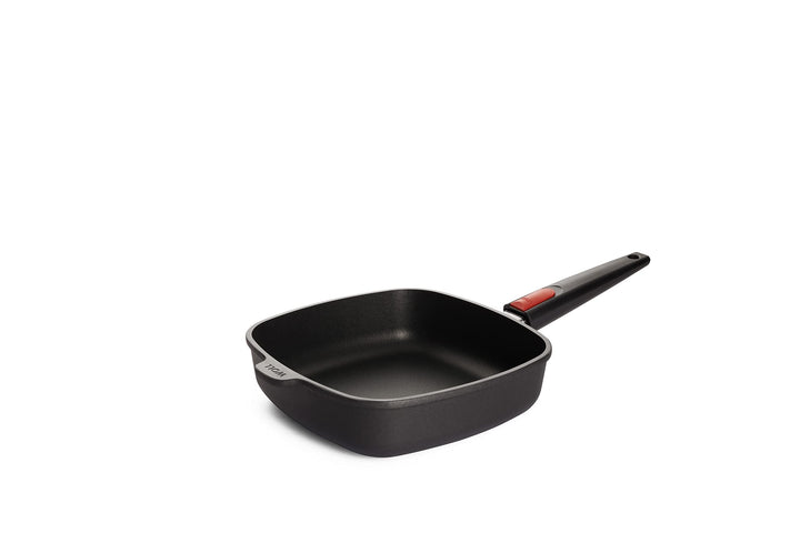 Titanium Nowo Gusspfanne, viereckig, 24 x 24 cm, 6,5 cm hoch, mit abnehmbarem Stiel 24x24 cm, 6.5 cm