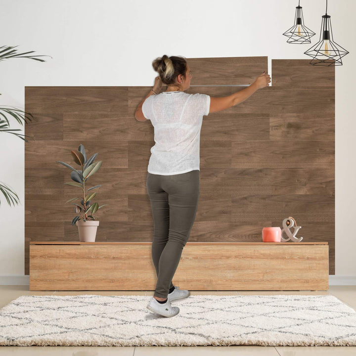 SUN WOOD Stick-it Holz Wandverkleidung selbstklebend im Nussholzdesign // NUSS ALPE ADRIA 702; Wandp
