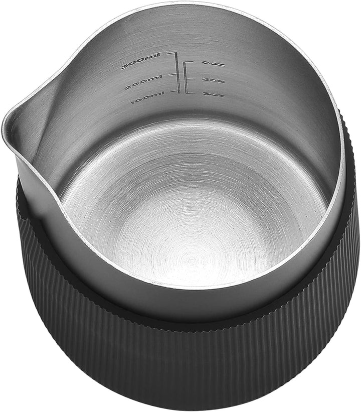 Normcore Milchkännchen Edelstahl 450ml - Rostfreie Milchkanne Edelstahl für Latte Art - Runder Ausgu